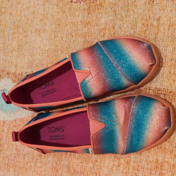 Toms Other - Tom's girls shoes. Rainbow glitter, size 4.5